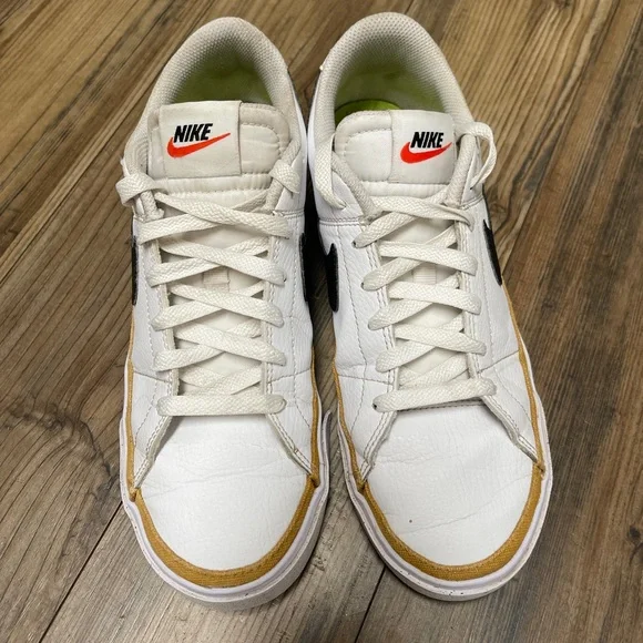 Nike court White and Gray Athletic Shoes lady size 9 - Picture 3 of 8